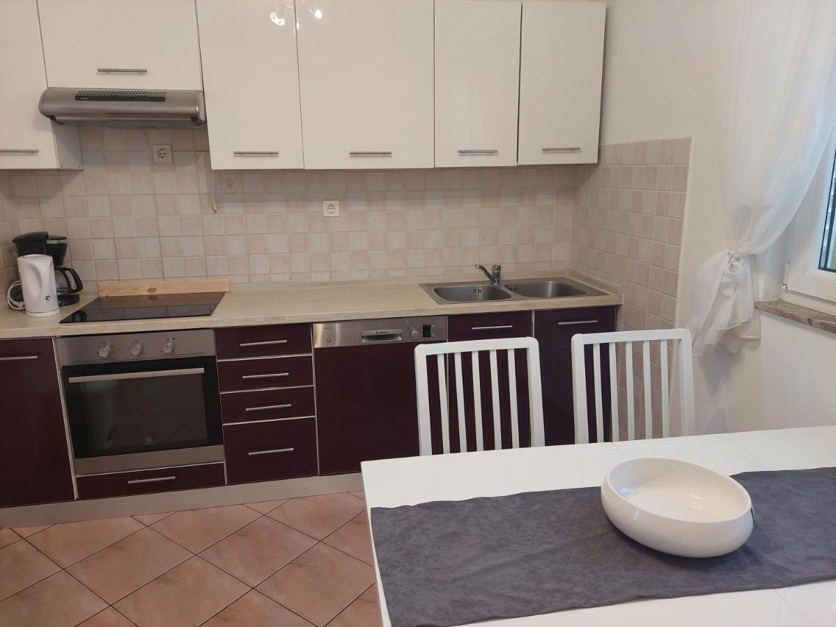 Apartments Gojka Miocevic ビオグラード・ナ・モル エクステリア 写真
