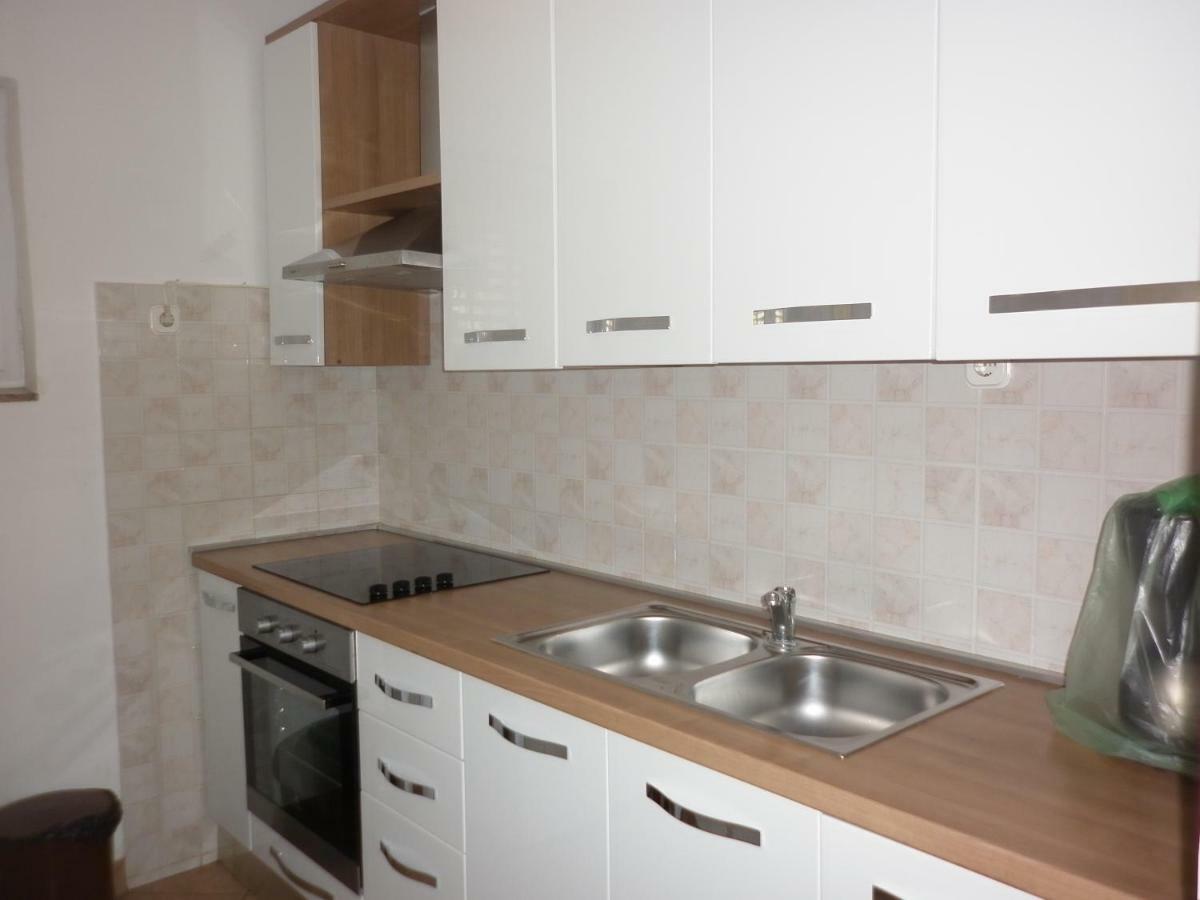 Apartments Gojka Miocevic ビオグラード・ナ・モル エクステリア 写真